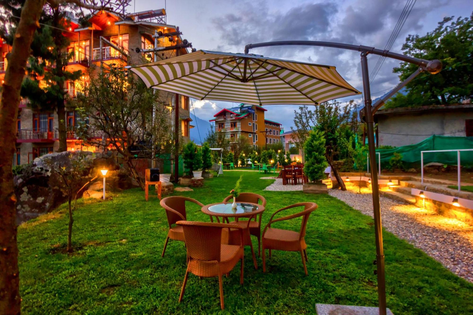 Hotel Mountain Face By Snow City Hotels - Manali (Himachal Pradesh) — Photos 3